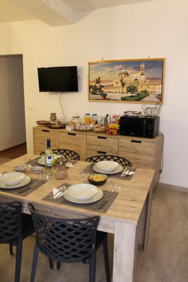 Zisa Home Ai Cantieri Culturali-Facile Posteggio In Strada No Ticket Palermo Bagian luar foto