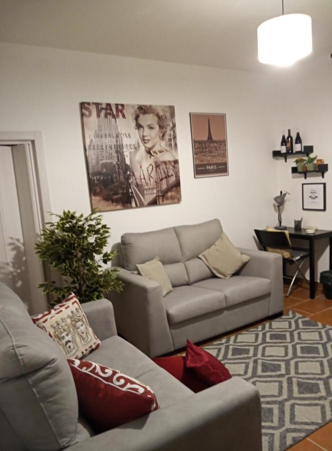 Zisa Home Ai Cantieri Culturali-Facile Posteggio In Strada No Ticket Palermo Bagian luar foto