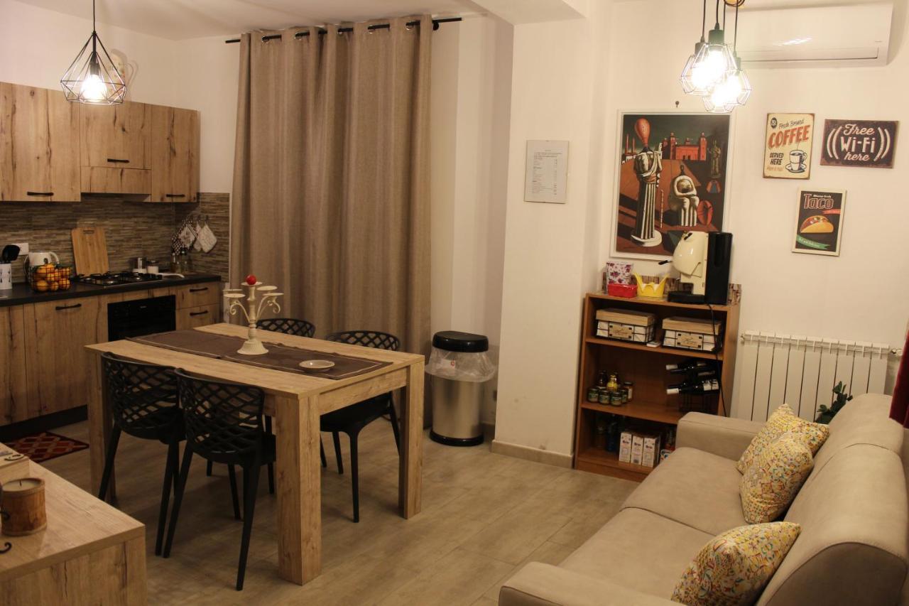 Zisa Home Ai Cantieri Culturali-Facile Posteggio In Strada No Ticket Palermo Bagian luar foto