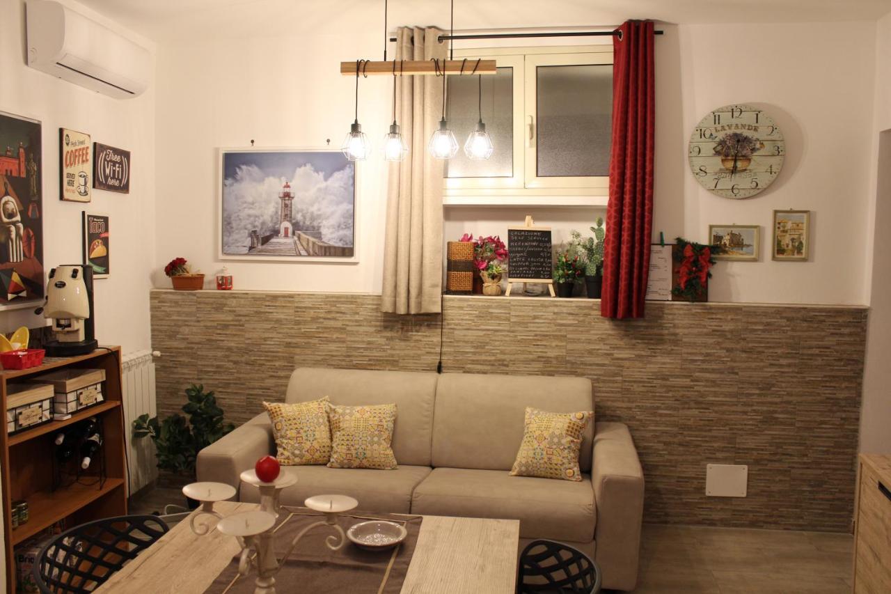 Zisa Home Ai Cantieri Culturali-Facile Posteggio In Strada No Ticket Palermo Bagian luar foto